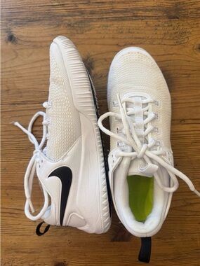 Nike Zoom Hyperace 2 Women’s white volleyball shoes with black swoosh